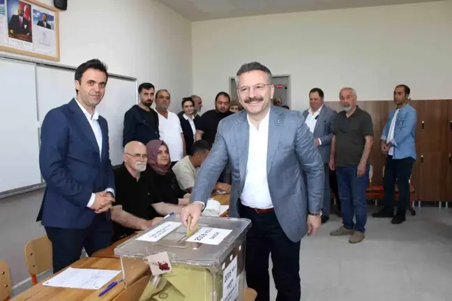 Vali Aksoy: