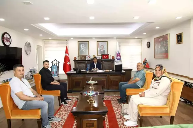 Adıyamanlı depremzede aileden Başkan Çelik'e vefa ziyareti