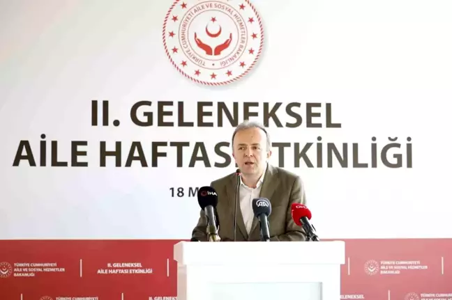Aile ve Sosyal Hizmetler Bakan Yardımcısı Rıdvan Duran, Depremzedelerle Buluştu