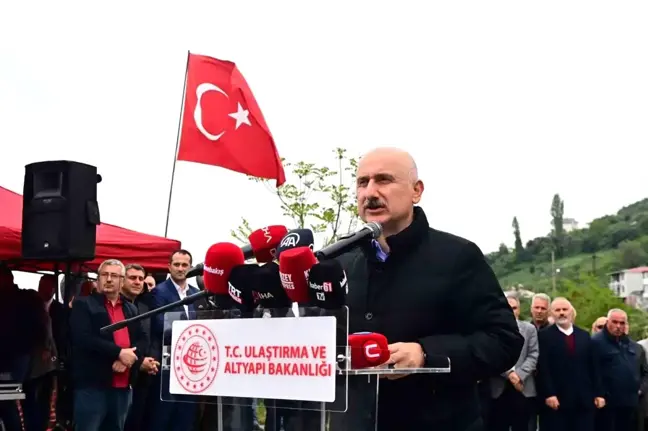 Ulaştırma ve Altyapı Bakanı Karaismailoğlu: 'Trabzon rehavete kapılmayacak'