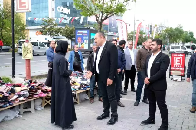 Cumhurbaşkanı için gönüllü seçim çalışması başlattı