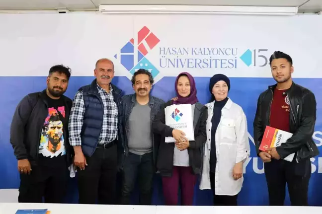Depremzedelerin yaraları sarılıyor