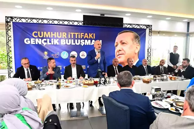 Ulaştırma Bakanı Karaismailoğlu'ndan gençlere sandık çağrısı