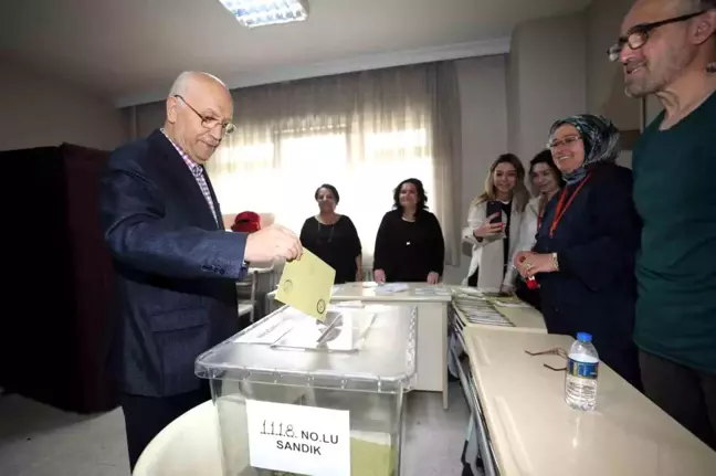Yenimahalle Belediye Başkanı Yaşar oyunu kullandı