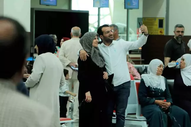 Diyarbakır'da ilk hac kafilesi dualarla kutsal topraklara uğurlandı