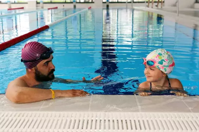 Ankara Yenimahalle Belediyesi'nin Ata Yüzme Havuzu ve Spor Tesisi'ne Yoğun İlgi