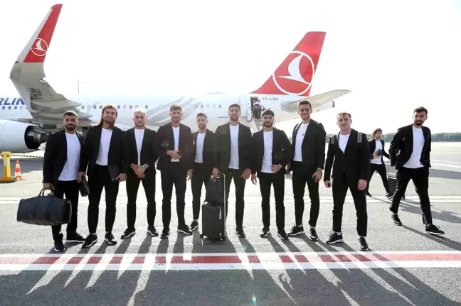 A Milli Takım Letonya maçı için Riga'ya gitti