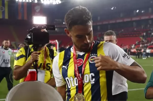 Fenerbahçe 5 yıldız mı oldu? Fenerbahçe'nin logosu 5 yıldız mı oldu? Fenerbahçe'nin logosu değişti mi?