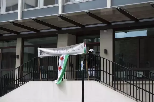 İsveç'te Kur'an-ı Kerim Yakılması Londra'da Protesto Edildi