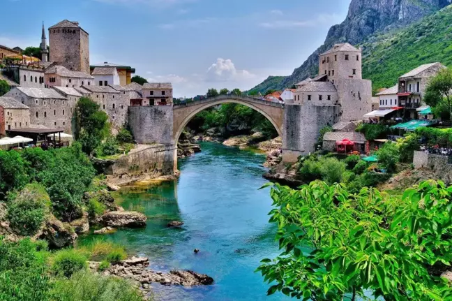 Kartepe Belediye Başkanı YKS Başarılı Öğrencilere Balkan Turu Hediye Etti
