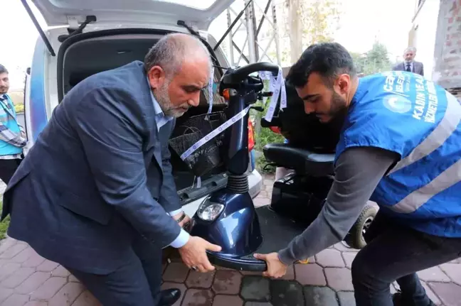 Canik Belediyesi İhtiyaç Sahiplerini Ziyaret Ediyor