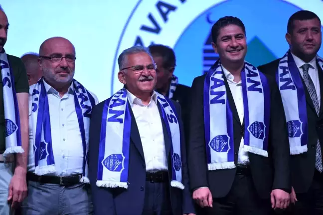 Kayseri Büyükşehir Belediye Başkanı Özvatan'da Doğal Gazın Kasım Ayında Sunulacağını Müjdeledi