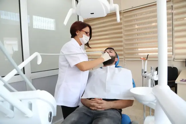 Bayraklı Belediyesi Ağız ve Diş Sağlığı Poliklinikleriyle Hizmet Vermeye Devam Ediyor