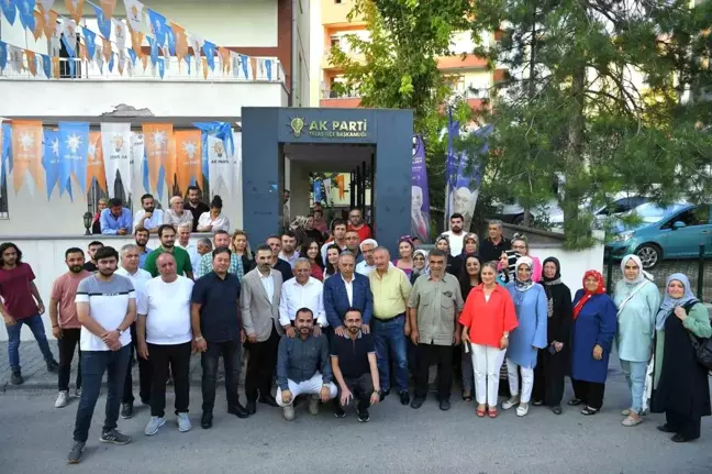 Başkan Büyükkılıç, AK Parti Talas İlçe Başkanlığı'nı ziyaret etti