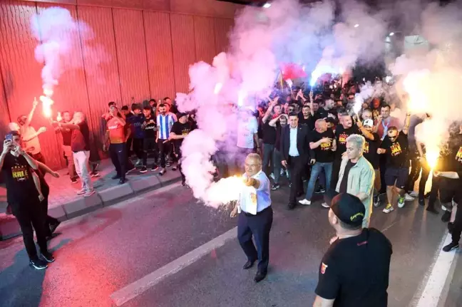 Başkan Büyükkılıç, Kayserispor taraftarıyla yürüdü