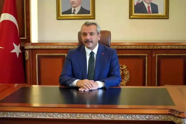 Rize'nin yeni valisi İhsan Selim Baydaş görevine başladı