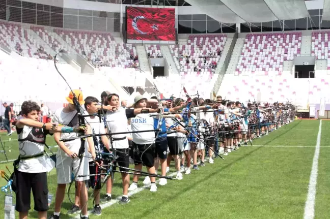 Ordu'da 15 Yaş Altı Açık Hava Türkiye Okçuluk Şampiyonası Başladı