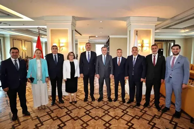AK Parti Gaziantep heyetinden Ankara'da Bakanlarla görüştü