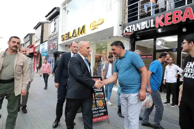 Ağrı Valisi Mustafa Koç, esnaflarla buluştu