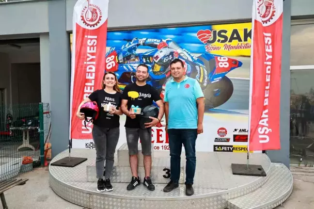 Uşak Belediyesi'nde Aileler Kartingde Yarışıyor Etkinliği