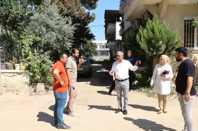 Koçarlı'da Kaldırım ve Yol Yenileme Çalışmaları Devam Ediyor