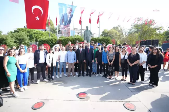 Kartal'da Büyük Zafer'in 101. Yıl Dönümü Kutlamaları Çelenk Sunumuyla Başladı