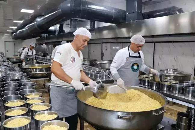 Haliliye Belediyesi Ahmet Yesevi Sosyal Yardım Kompleksi'nde Aşevi Hizmeti Başladı