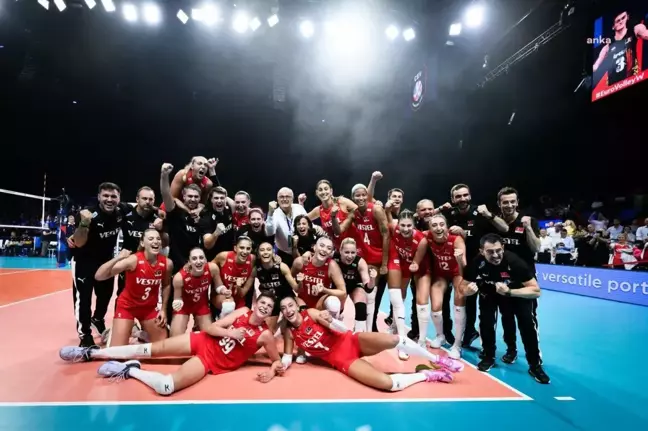 Türkiye A Milli Kadın Voleybol Takımı, Avrupa Şampiyonası'nda Sırbistan'ı 3-2 Yenerek Şampiyon Oldu