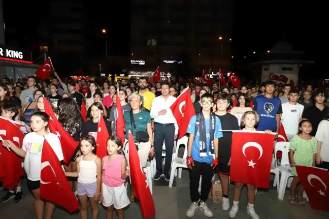 Nazilli, A Milli Kadın Voleybol Takımı'nın Avrupa Şampiyonluğunu Coşkuyla Kutladı