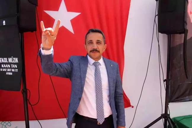 MHP Efeler'de Başkan Baskın güven tazeledi