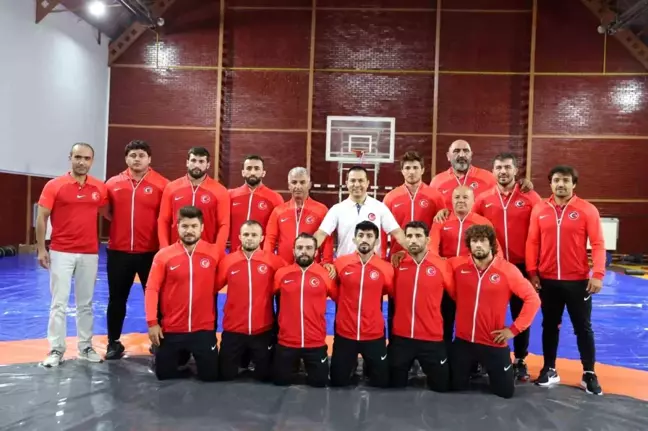 Dünya Güreş Şampiyonası'na katılacak milli takımların kadroları açıklandı