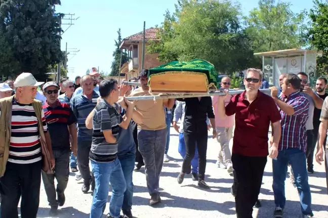 Uşak'ın sevilen televizyon program yapımcısı Ali Osman Aşçı son yolculuğuna uğurlandı