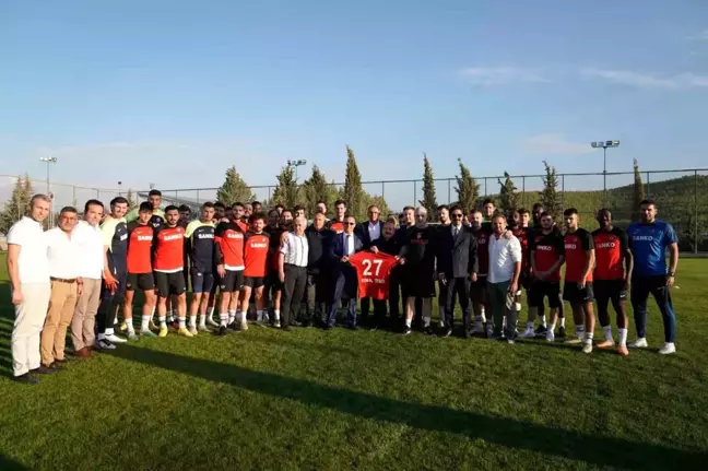 Gaziantep Valisi Kemal Çeber, Gaziantep FK'ya moral verdi