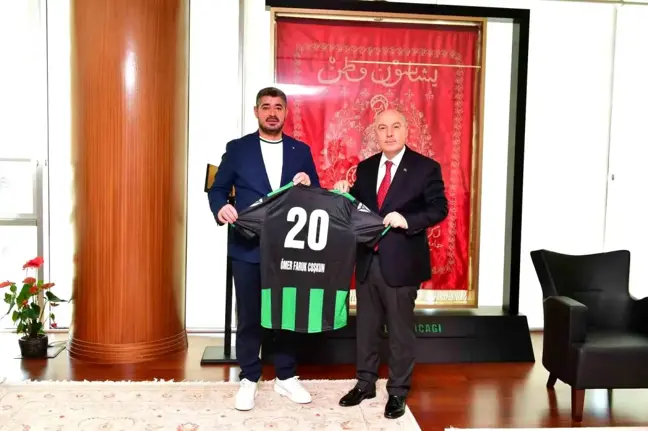 Denizlispor Başkanı Mehmet Uz ve yönetimi Denizli Valisi Ömer Faruk Coşkun ile buluştu