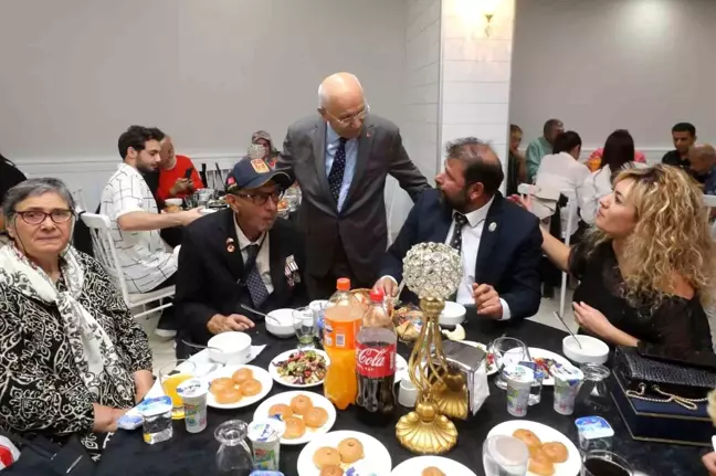 Yenimahalle'de gaziler bir araya geldi