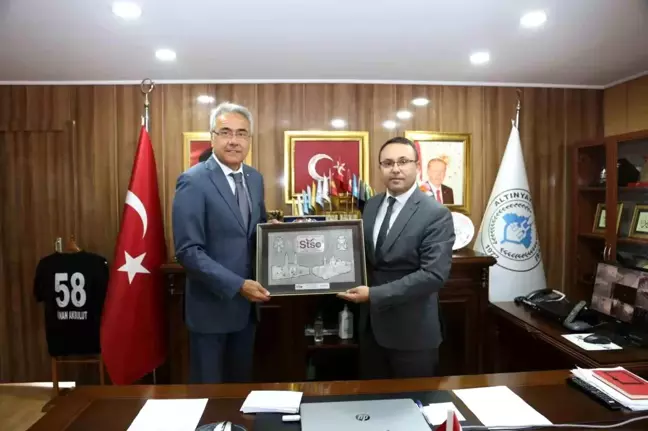 STSO Başkanı Altınyayla'da ziyaretlerde bulundu