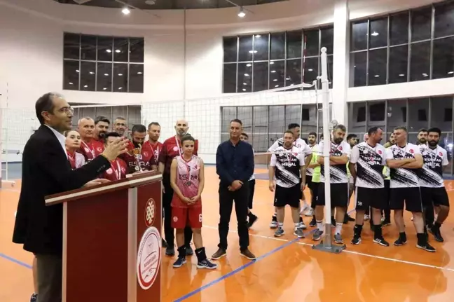 Kayseri Şehir Hastanesi Voleybol Takımı Voleybol Turnuvası'nın Şampiyonu Oldu