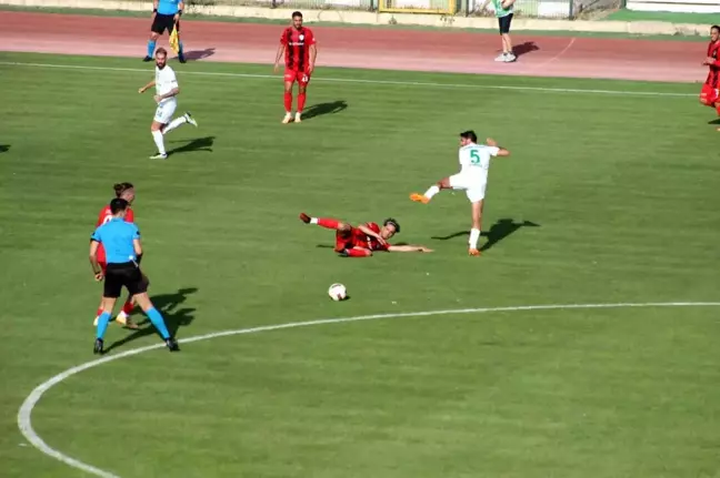Kırklarelispor, Van Spor FK'ya mağlup oldu