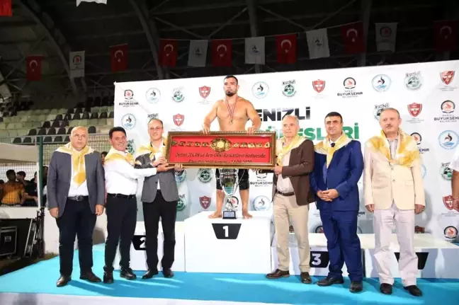 Denizli Yağlı Güreşleri'nin ağası Hayati Işık oldu