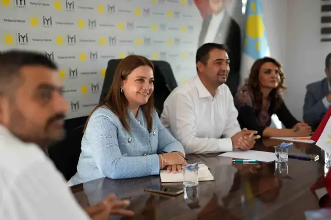İYİ Parti Antalya'da yerel seçimlere hazırlanıyor