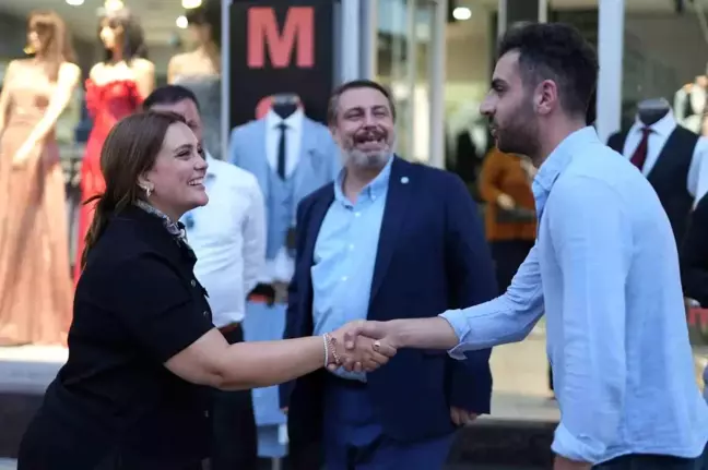 İYİ Parti Genel İdare Kurulu Üyesi İmren Nilay Tüfekci, Isparta ve Burdur'da yerel seçim çalışmalarına devam etti