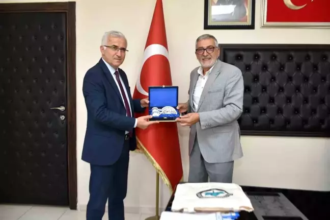 ESOGÜ Rektörü Kadir Bozkurt'u ziyaret etti
