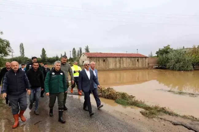 Niğde Valisi sel ve taşkın bölgelerinde inceleme yaptı