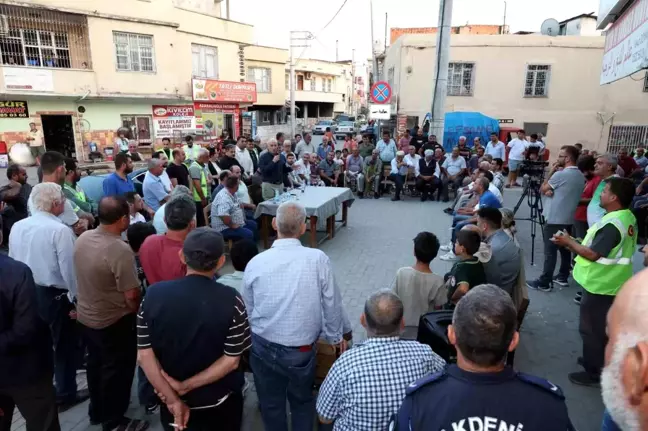 Mersin Akdeniz Belediye Başkanı Mustafa Gültak, Adanalıoğlu Mahallesini Ziyaret Etti