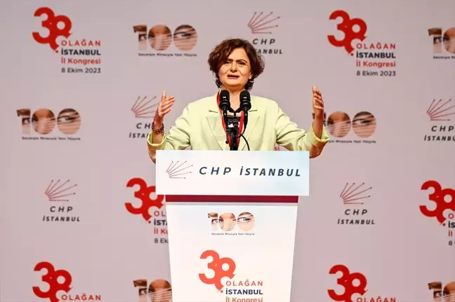 CHP 38. Olağan İstanbul İl Kongresi'nde Arbede Çıktı