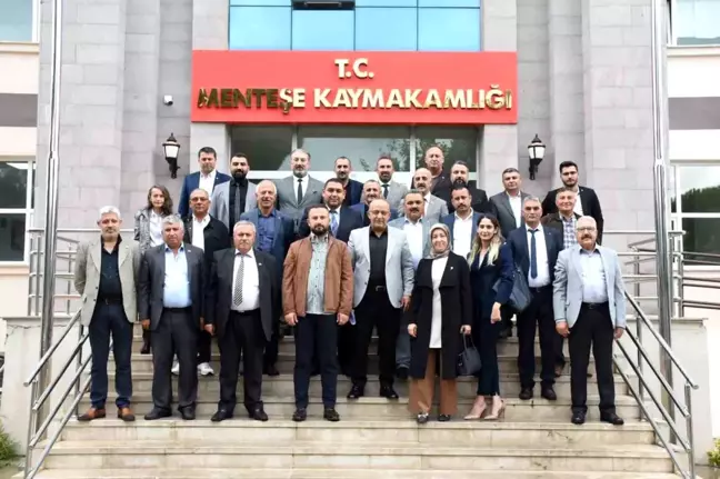 MHP Muğla İl Başkanı Oğuz Akarfırat ve Yönetim Kurulu Mazbatasını Aldı