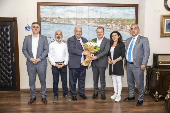 Mersin Büyükşehir Belediye Başkanı Vahap Seçer Muhtarları Ağırladı