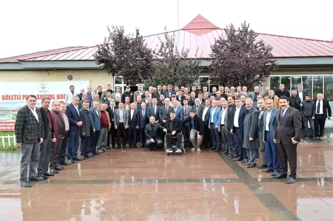 Muş Valisi Muhtarlarla Bir Araya Geldi