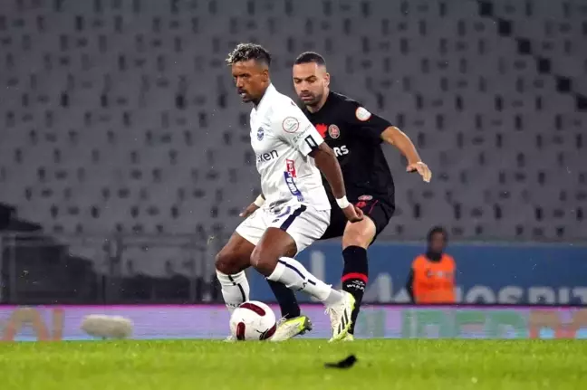 Trendyol Süper Lig: Fatih Karagümrük: 0 Adana Demirspor: 0 (İlk yarı)