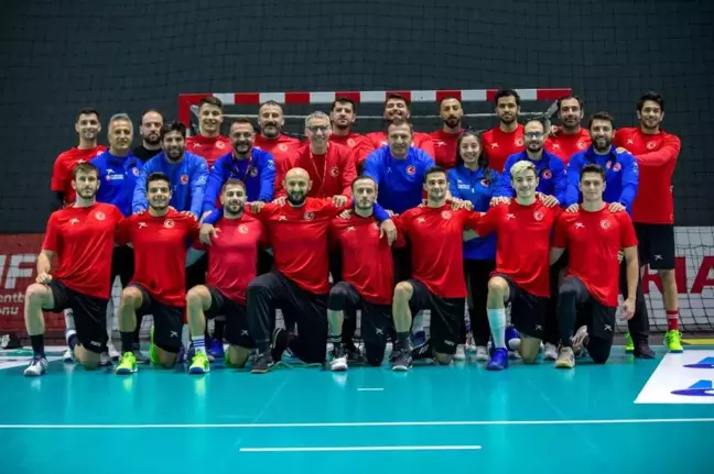 A Milli Hentbol Takımı İtalya ile maçlara hazırlanıyor